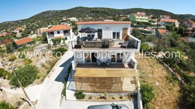 Kuća, Trogir, 260 m², 570 625 € - 2