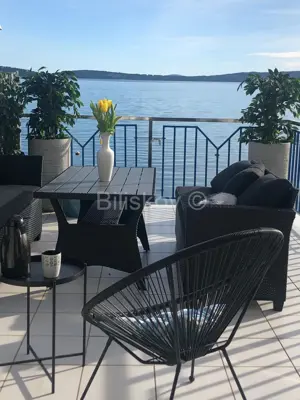 Kuća 170 m², Kaštel Kambelovac - prvi red do mora - 6