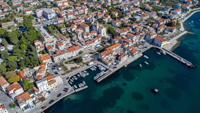 Kuća 170 m², Kaštel Kambelovac - prvi red do mora - 9