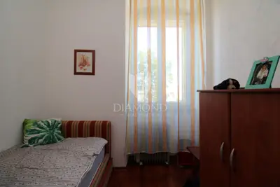 Kozala dvosoban stan u prizemlju sa okućnicom - 7
