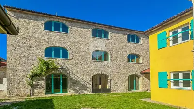 Stan 63 m², Buje - pogled na more - 13
