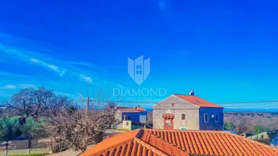 Stan 63 m², Buje - pogled na more - 14