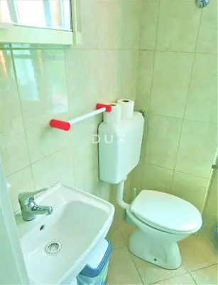 OPATIJA, CENTAR - functional 37 m² apartment with terrace and parking on the main road - 7