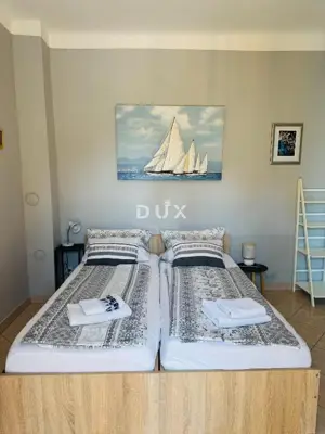 OPATIJA, CENTAR - functional 37 m² apartment with terrace and parking on the main road - 4