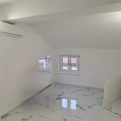 Etaža kuće 105 m², Žminj centar, 3 stana i najam - 13