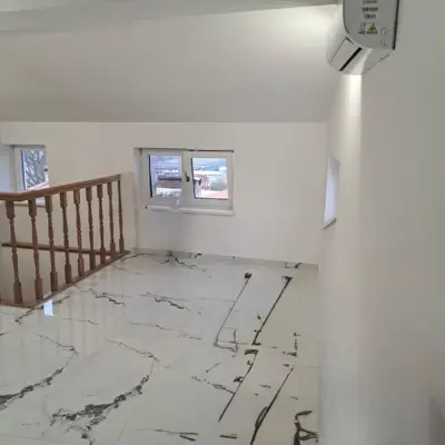 Etaža kuće 105 m², Žminj centar, 3 stana i najam - 7