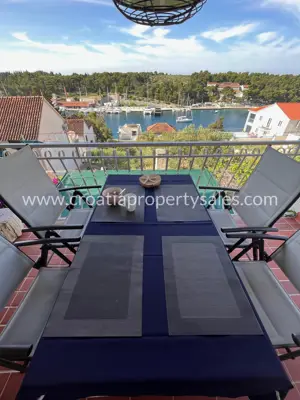 Apartman 70 m², Otok Brač - pogled na more i terasa - 3