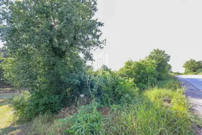 Kanfanar, surroundings, building and agricultural land - 2