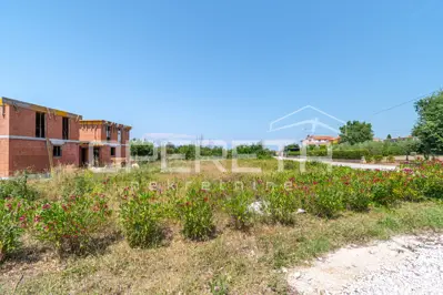 Baugrundstück 781 m², Poreč - ruhige Siedlung