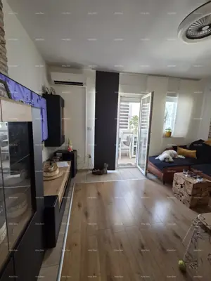 Stan 50 m², Pula - Nova Veruda, balkon