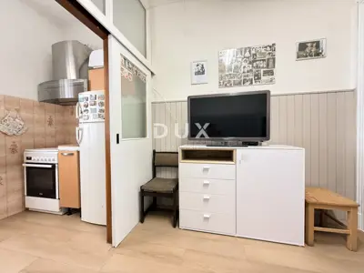 Apartment 95 m², Rijeka Centar - 4 rooms, renovation - 10