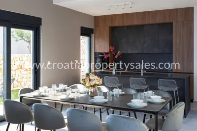 Villa 855 m², Omiš - quiet location and panoramic view - 4