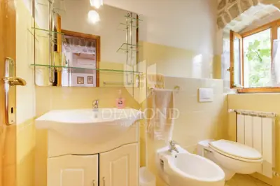 Haus 300 m², Krnica - Anwesen mit Pool und zwei Steinhäusern - 12
