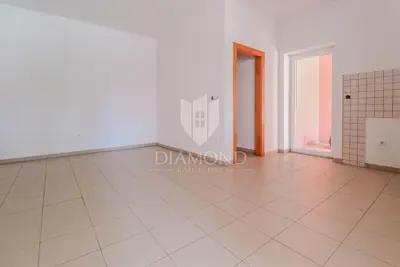 Poslovno-stambeni prostor 129 m², Novigrad - blizu centra - 10