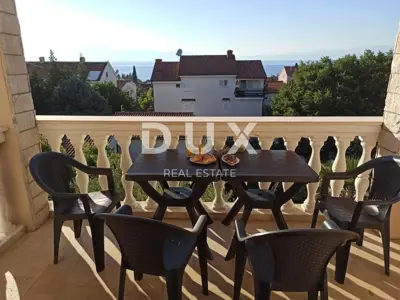 Apartmenthaus 560 m², Malinska - 6 Einheiten, 400 m vom Meer - 10