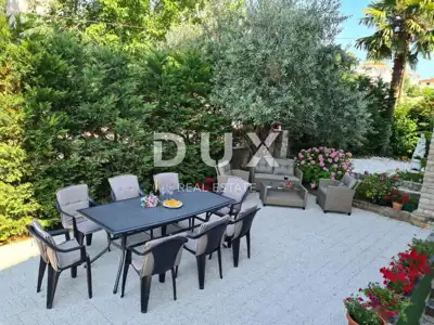 Apartmenthaus 560 m², Malinska - 6 Einheiten, 400 m vom Meer - 6