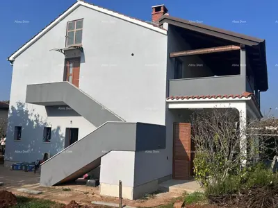 Poreč – Familienhaus mit zwei Wohneinheiten