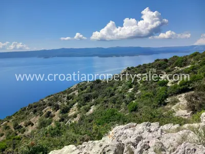 Zemljište, Brač, 22 447 m², 77 000 € - 3