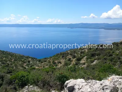 Zemljište, Brač, 22 447 m², 77 000 € - 5