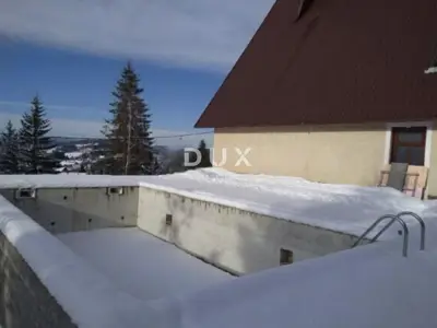 House 380 m², Ravna Gora - mountain house for tourist rental - 17