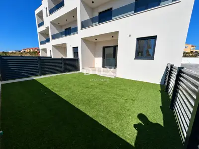 Wohnung 124 m², Vodice - Maisonette, Garten und 3 Schlafzimmer - 2