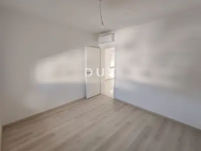 Stan 65,6 m², Zaton - 2 spavaće sobe i terasa - 6