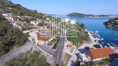 Vila 250 m², Ražanj - prvi red do mora - 4