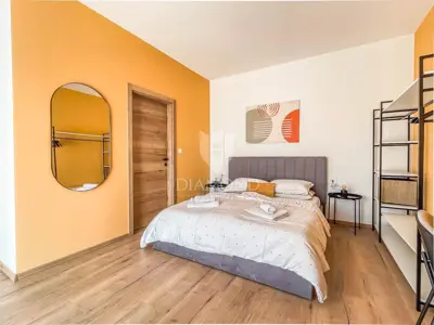 Vila 188 m², Pomer - pogled na more i marinu - 9