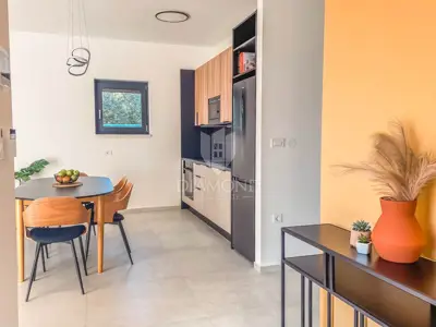 Vila 188 m², Pomer - pogled na more i marinu - 3