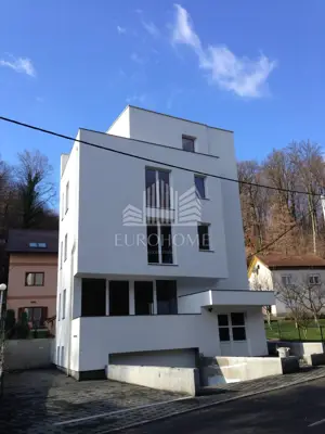 Poslovno-stambena zgrada 333 m², Šestinski dol