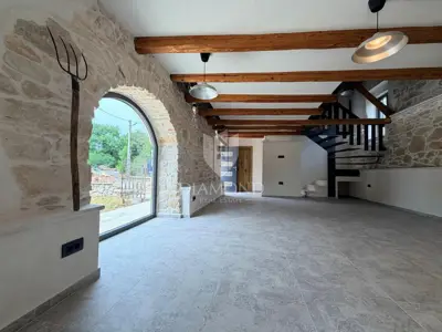 Labin, renovated Istrian stone house 158 m² with terrace - 8