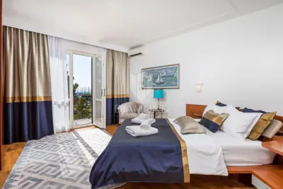 Vila 430 m², Umag - prvi red do mora - 22