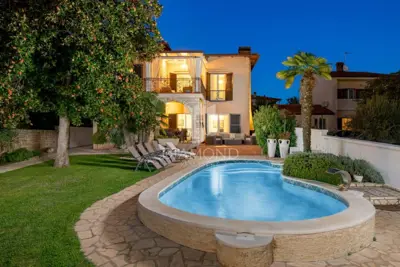 Vila 430 m², Umag - prvi red do mora - 3