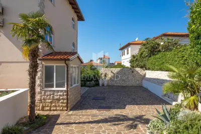Vila 430 m², Umag - prvi red do mora - 20