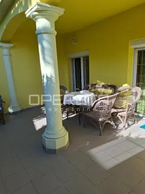 Haus zum Kauf in Centar, 184 m² - 12