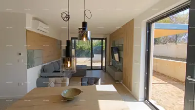 Wohnung 51,5 m², Banjole - Garten 121 m² und Pergola - 5