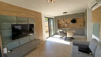 Wohnung 51,5 m², Banjole - Garten 121 m² und Pergola - 2