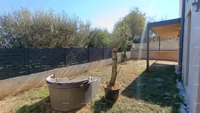 Wohnung 51,5 m², Banjole - Garten 121 m² und Pergola - 13