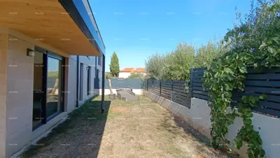 Wohnung 51,5 m², Banjole - Garten 121 m² und Pergola - 16