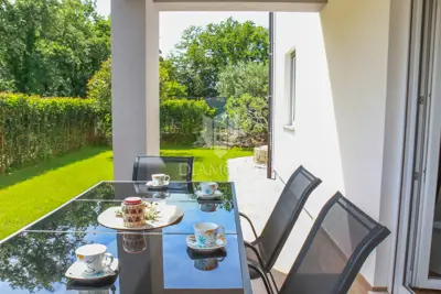 Umag, surroundings, modern house with a pool and 3 separate units! - 21