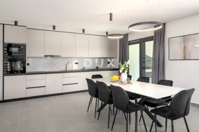 Kuća 237 m², Labin-Rabac, bazen i pogled na more - 12