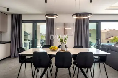Kuća 237 m², Labin-Rabac, bazen i pogled na more - 10