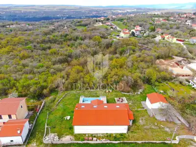 Bauland 2.169 m², Labin - Stadtrand und Blick auf die Hügel - 3