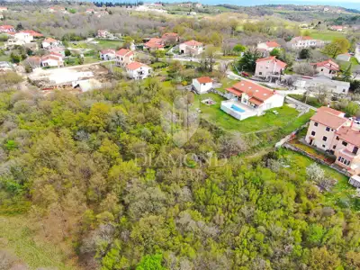Bauland 2.169 m², Labin - Stadtrand und Blick auf die Hügel - 4