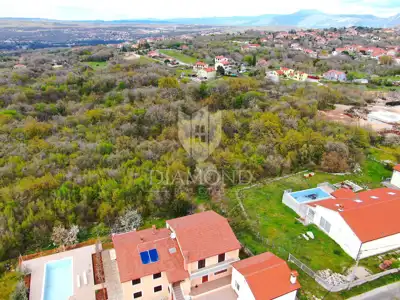 Bauland 2.169 m², Labin - Stadtrand und Blick auf die Hügel - 2