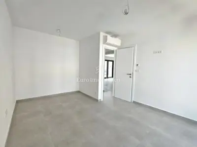Stan 90 m², Čiovo - dvije spavaće sobe, balkon - 6