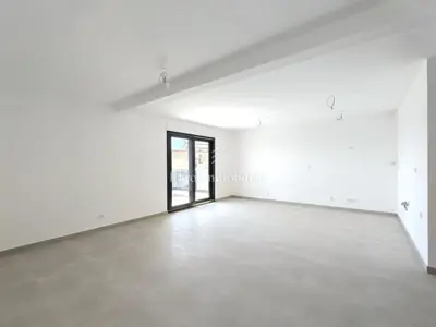 Stan 90 m², Čiovo - dvije spavaće sobe, balkon - 4