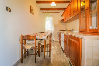 Kuća 374 m², Umag okolica - pogled na more - 17