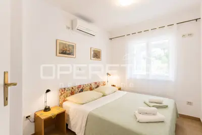 Korčula, dva apartmana s pogledom i velikom terasom - 14