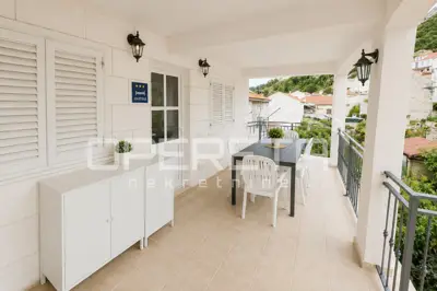 Korčula, dva apartmana s pogledom i velikom terasom - 13